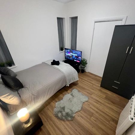 Leisure Studio Flat In Golders Green 런던 외부 사진