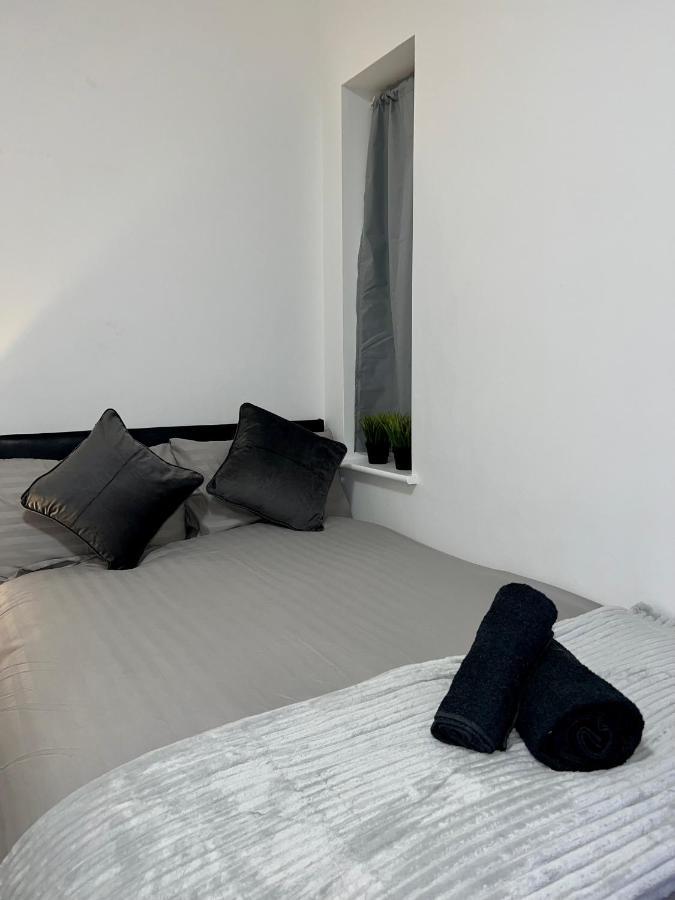 Leisure Studio Flat In Golders Green 런던 외부 사진