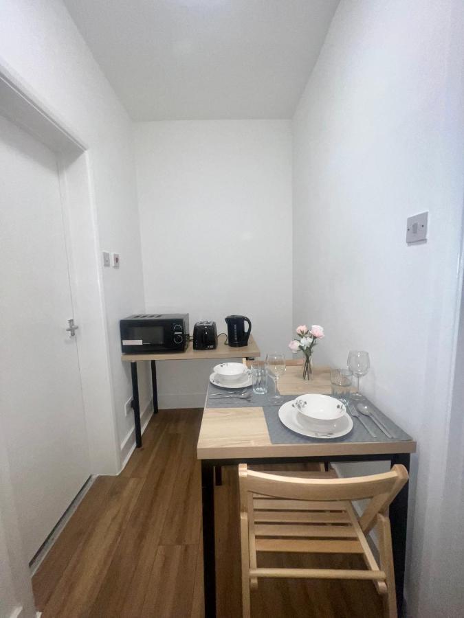 Leisure Studio Flat In Golders Green 런던 외부 사진