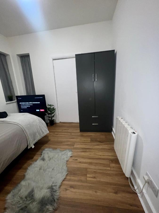 Leisure Studio Flat In Golders Green 런던 외부 사진