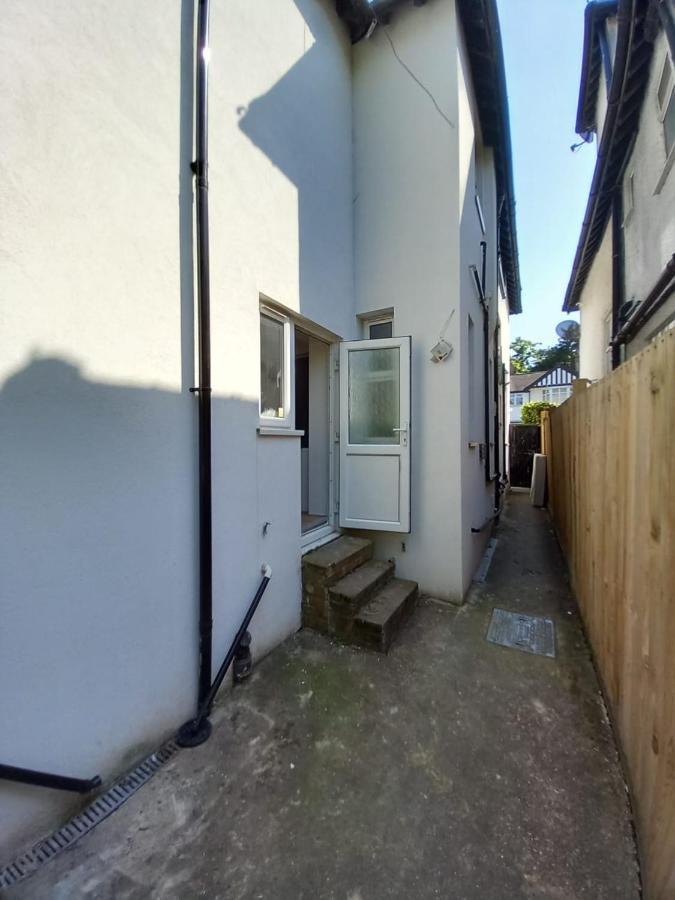Leisure Studio Flat In Golders Green 런던 외부 사진
